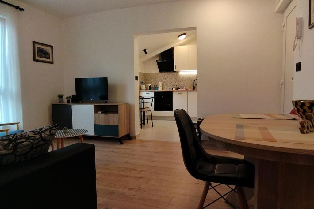 Cute Apartment Marla Art Close To Center PUY Exterior foto